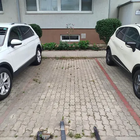 Apartment Petronela S Parkovacim Miestom