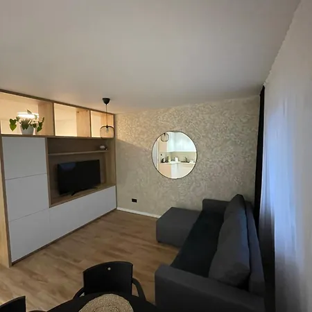 Апартаменти Petronela S Parkovacim Miestom