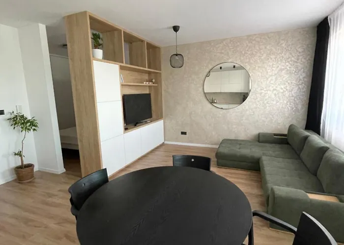 Petronela S Parkovacim Miestom *