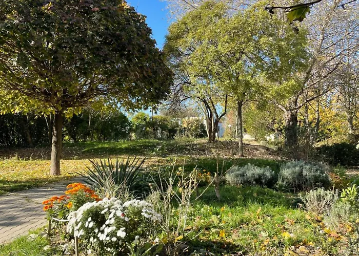 Petronela S Parkovacim Miestom *