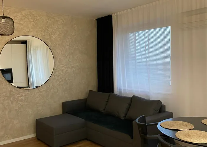 Petronela S Parkovacim Miestom Bratislava