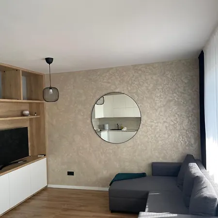Petronela S Parkovacím Miestom Apartamento Bratislava